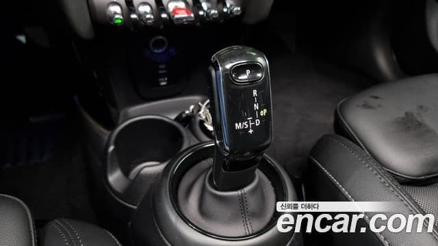 Mini Cooper S 2022 — ფოტო 8/20