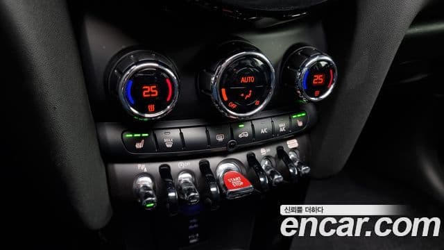 Mini Cooper S 2022 — ფოტო 16/20