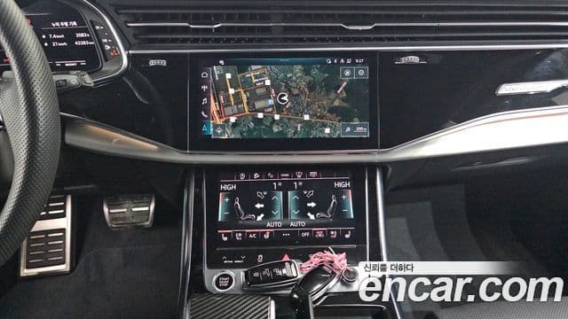 Audi Q7 2023 — Şəkil 14/20