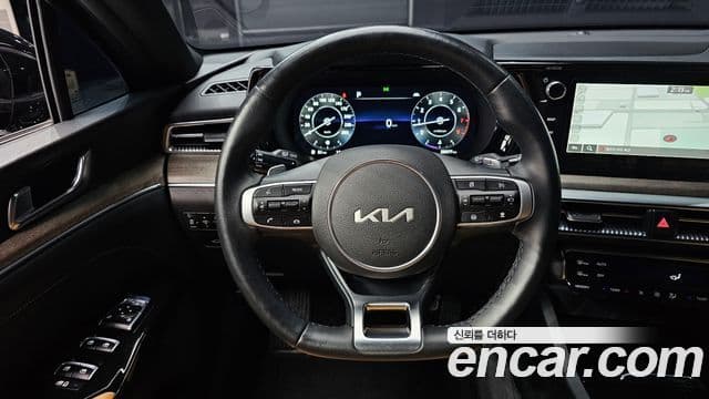 Kia K5 2022 — ფოტო 13/20