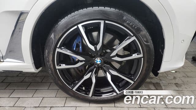 BMW X7 2022 — ფოტო 5/20