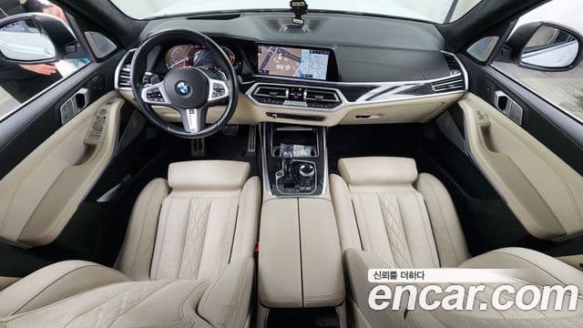 BMW X7 2022 — ფოტო 7/20