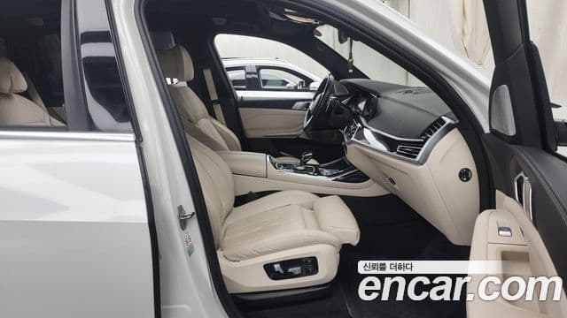 BMW X7 2022 — ფოტო 11/20