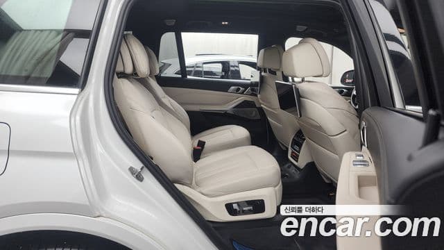 BMW X7 2022 — фото 12 из 20
