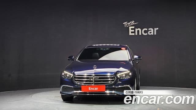 Mercedes-Benz E-Class 2022 — ფოტო 3/20