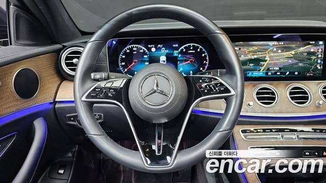 Mercedes-Benz E-Class 2022 — ფოტო 9/20