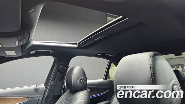 Mercedes-Benz E-Class 2022 — ფოტო 20/20