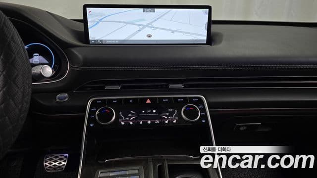Genesis GV80 2021 — ფოტო 14/20