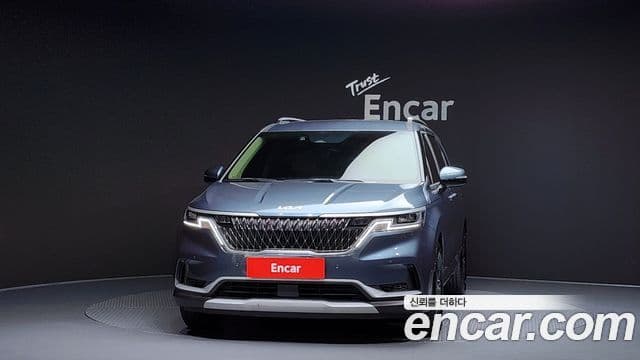 Kia Carnival 2021 — Photo 9/20
