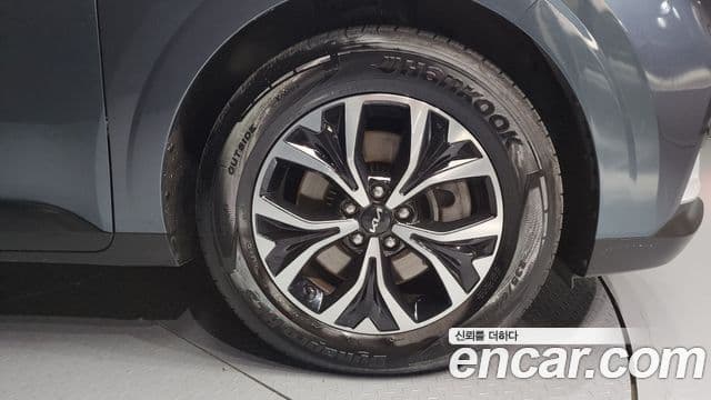 Kia Carnival 2021 — Photo 6/20