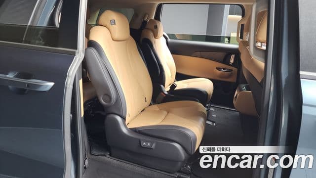 Kia Carnival 2021 — Photo 16/20