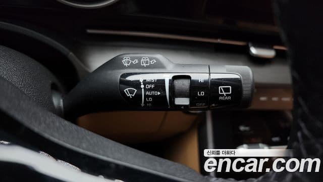 Kia Carnival 2021 — Photo 12/20