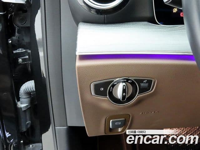 Mercedes-Benz E-Class 2022 — ფოტო 12/20