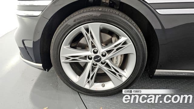 Genesis G90 2022 — Photo 19/20