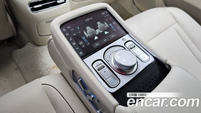 Genesis G90 2022 — Photo 14/20