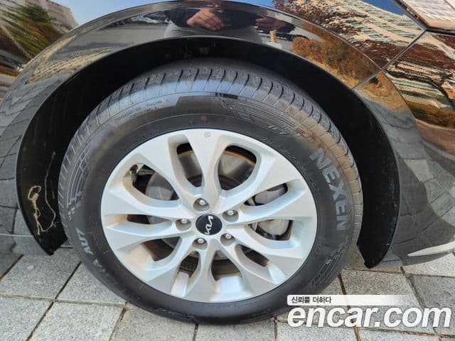 Kia K8 2023 — Photo 10/18