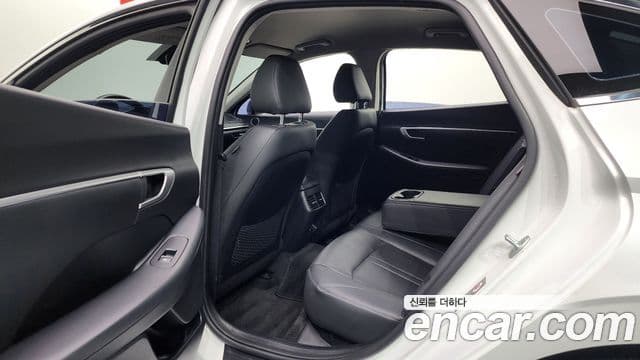 Hyundai Sonata Hybrid 2019 — Şəkil 12/20