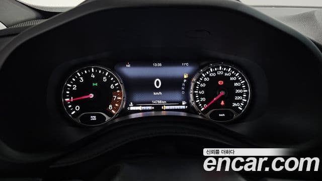 Jeep Renegade 2021 — Şəkil 12/20
