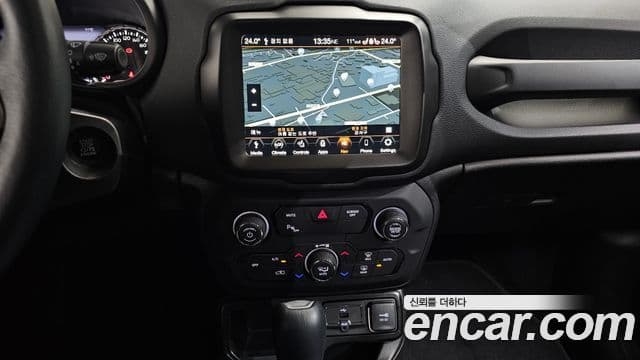Jeep Renegade 2021 — Şəkil 13/20