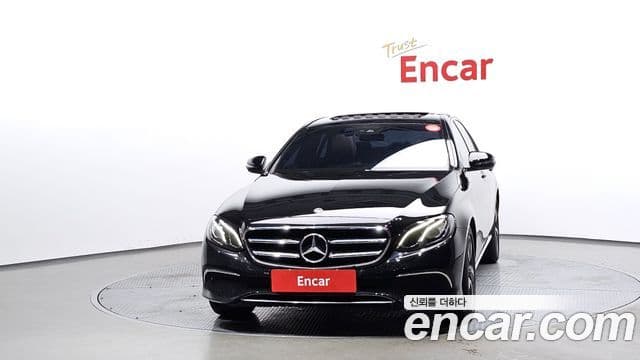 Mercedes-Benz E-Class 2019 — Şəkil 12/20