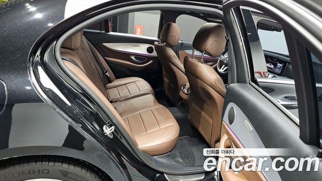 Mercedes-Benz E-Class 2019 — Şəkil 15/20