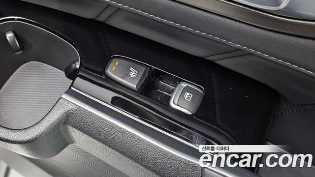 Kia Sorento 2020 — ფოტო 19/20