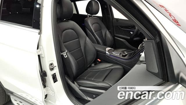 Mercedes-Benz GLC-Class 2023 — Şəkil 10/20