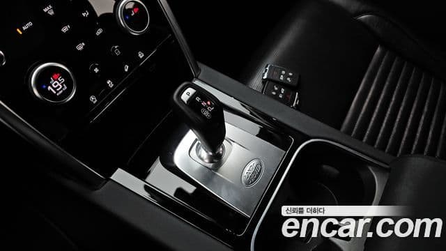Land Rover Discovery Sport 2021 — ფოტო 8/20
