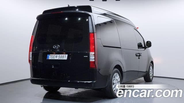 Hyundai Staria 2023 — Şəkil 2/20