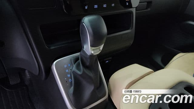 Hyundai Staria 2023 — Şəkil 9/20