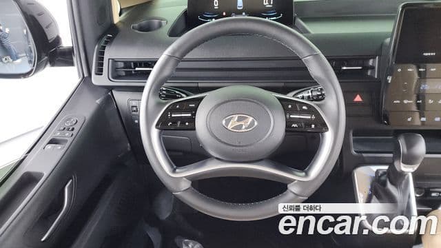 Hyundai Staria 2023 — Şəkil 13/20