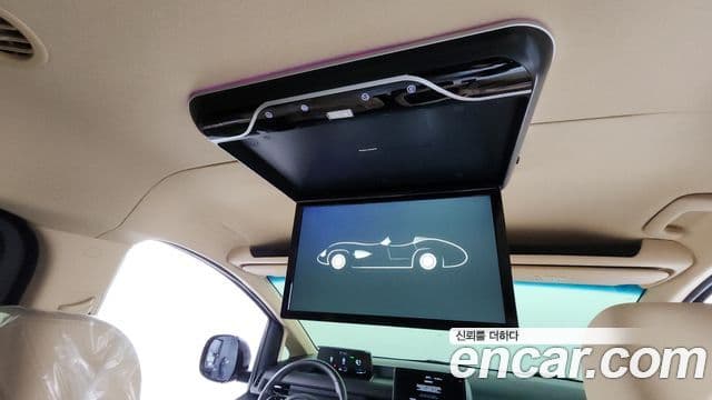 Hyundai Staria 2023 — Şəkil 18/20