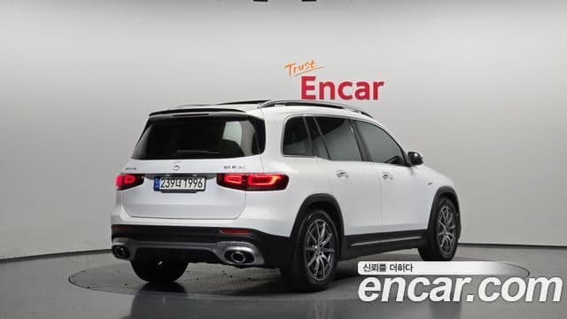Mercedes-Benz GLB-Class 2021 — ფოტო 2/20