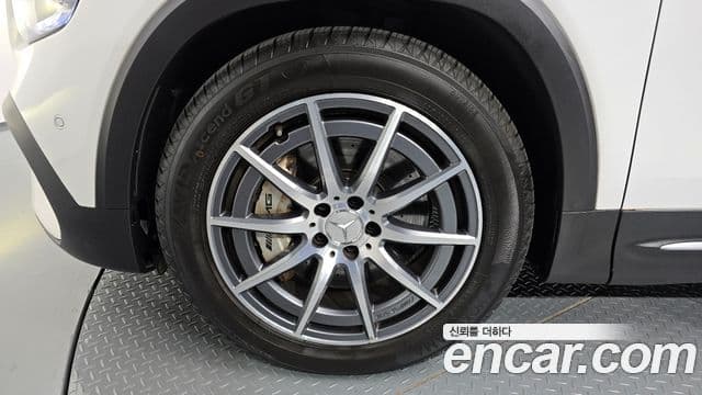Mercedes-Benz GLB-Class 2021 — ფოტო 5/20