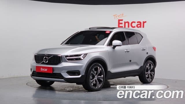 Volvo XC40 2019 — ფოტო 10/20