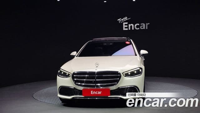 Mercedes-Benz S-Class 2021 — Photo 6/20