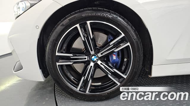BMW 3 Series 2023 — фото 5 из 20