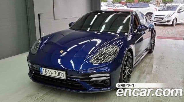 Porsche Panamera 2022 — ფოტო 1/18