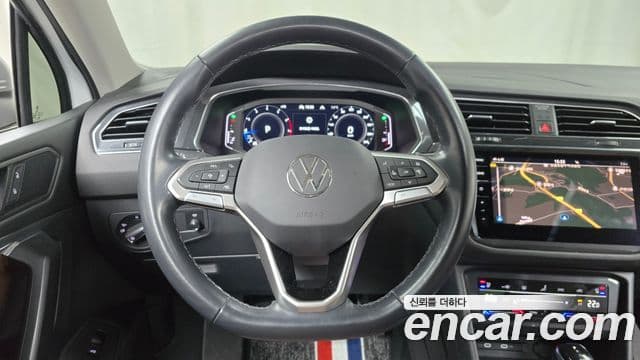 Volkswagen Tiguan Allspace 2023 — Фото 13/20
