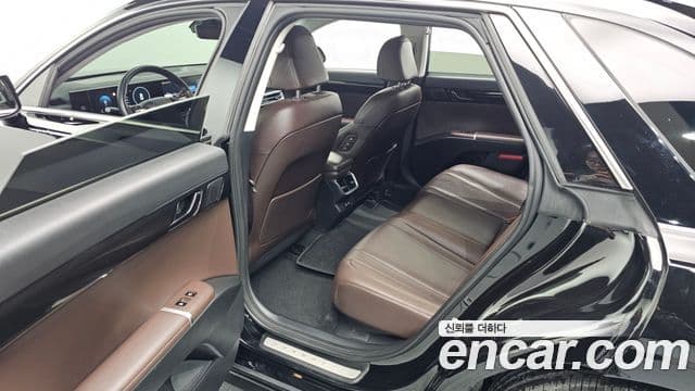 Hyundai Grandeur Hybrid 2023 — Photo 17/20