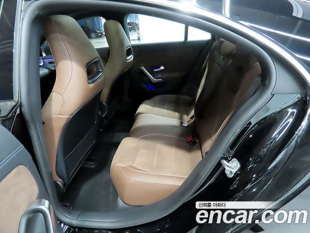 Mercedes-Benz CLA-Class 2025 — Фото 9/20