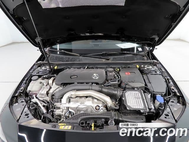 Mercedes-Benz CLA-Class 2025 — Фото 18/20