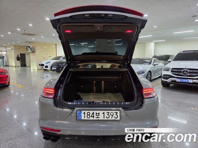 Porsche Panamera 2018 — Photo 3/20