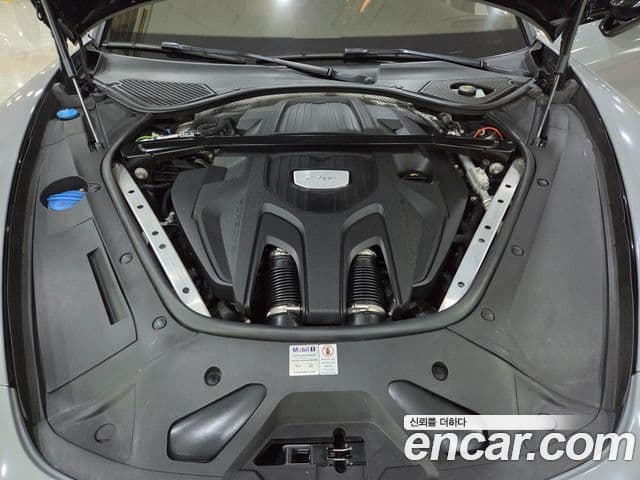 Porsche Panamera 2018 — Photo 9/20