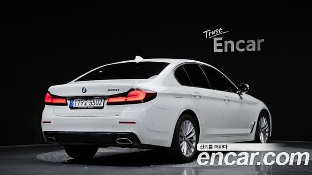 BMW 5 Series 2022 — Şəkil 12/20