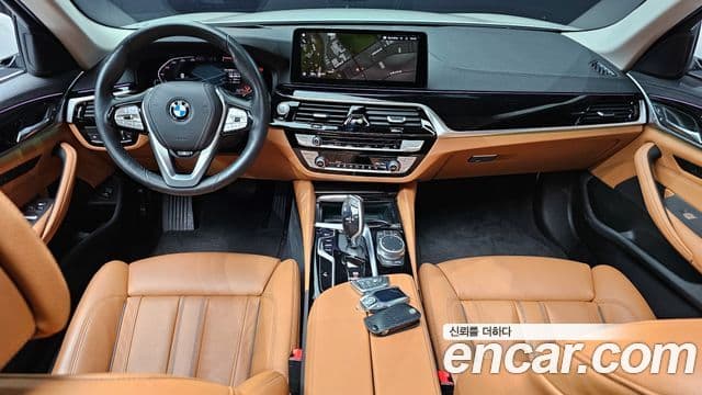 BMW 5 Series 2022 — Şəkil 13/20