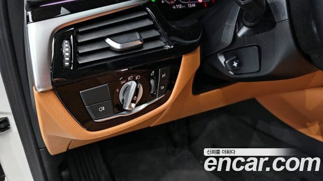 BMW 5 Series 2022 — Şəkil 5/20