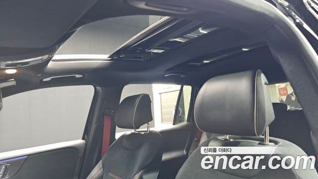 Mercedes-Benz GLB-Class 2022 — ფოტო 19/20