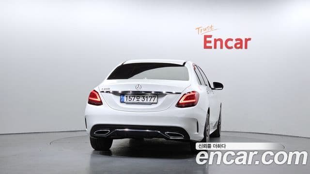 Mercedes-Benz C-Class 2021 — Şəkil 19/20
