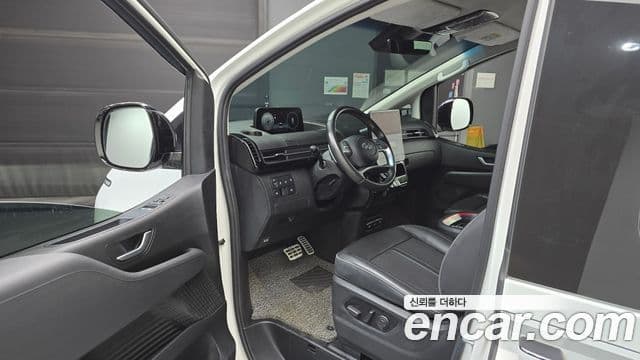 Hyundai Staria 2022 — ფოტო 10/20